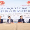 Des responsables de la province de Bac Ninh et de l'ambassade du Vietnam en Chine lors du séminaire, à Pékin, le 24 août 2026. Photo : VNA
