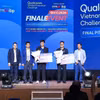 Les lauréats de la finale du Qualcomm Vietnam Innovation Challenge lors de la cérémonie à Hô Chi Minh, le 20 août. Photo: VNA