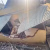 Des roches déplacées par les secousses ont fini leur course dans la cuisine d'une maison familiale. Photo : vtv.vn