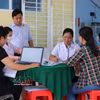 La commune de An Thanh Thuy, dans la province de Dông Thap, mobilise son dispensaire pour accompagner les citoyens dans la mise à jour de leur carnet de santé numérique sur l'application VNeID. Photo : VNA