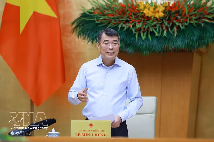 Le Premier ministre Le Minh Hung s'exprime. Photo: VNA