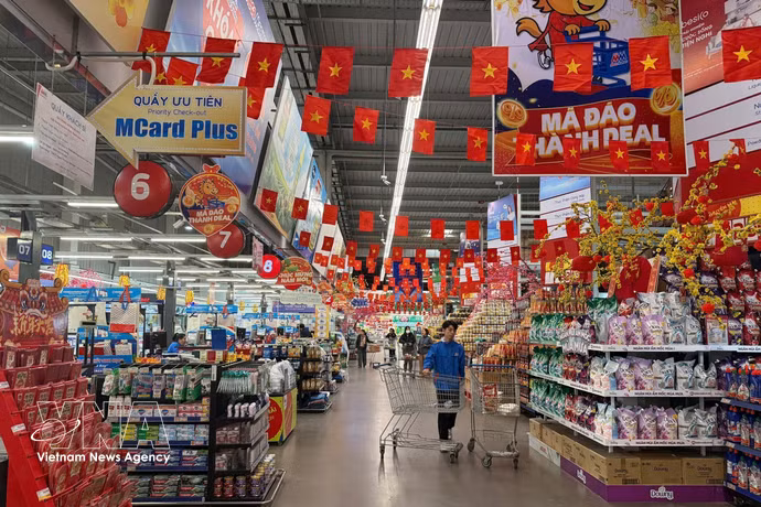 La part des produits vietnamiens reste élevée dans les supermarchés. Photo : VNA