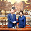 La vice-ministre des Finances Nguyen Thi Bich Ngoc et Fan Bi, vice-directeur du Bureau de recherche du Conseil des affaires d’État de Chine. 