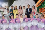 Des artistes vietnamiens participant à Chingay Parade 2025. Photo: VNA