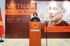 L’ambassadrice du Vietnam en Grèce, Pham Thi Thu Huong, s’exprime lors de l’événement. Photo : VNA