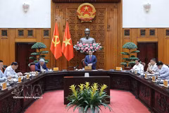 Le Premier ministre Pham Minh Chinh préside la réunion de la permanence du gouvernement sur la préparation de la mise en œuvre du projet de réserve nationale de pétrole brut à Nghi Son. Photo : VNA