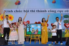 Équipes participant au concours «Famille talentueuse» lors de la fête de la famille de Bac Ninh 2026. Photo : VNA