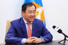 Suos Yara, premier vice-président de la Commission des relations extérieures du Parti du peuple cambodgien (PPC) et porte-parole du PPC. Photo: VNA