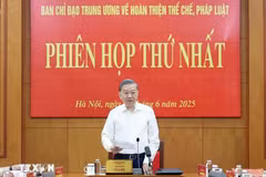 Le secrétaire général du Parti Tô Lâm s’exprime lors de la réunion du comité central de pilotage pour le perfectionnement des institutions et des lois, à Hanoi, le 5 juin. Photo : VNA