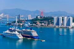 Au port de croisière international de Ha Long. Photo : baovanhoa.vn
