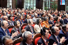 Délégués vietnamiens et internationaux au 7e congrès national de l’Union des organisations d’amitié du Vietnam, à Hanoi, le 14 septembre. Photo : VNA