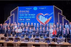 Plus de 1.000 cardiologues et experts de la santé se sont réunis le 13 septembre à Hô Chi Minh-Ville pour la 6e conférence scientifique du Centre cardiovasculaire de l’Hôpital Cho Rây. Photos bvchoray.vn
