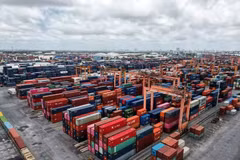 L'économie a enregistré un taux de croissance de 8,18 % au cours des six premiers mois de l'année, reflétant sa résilience et son développement durable face aux fluctuations mondiales. Photo: VietnamPlus