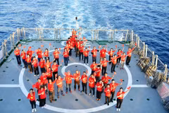 Vers Truong Sa, une traversée de foi, de solidarité et d'amour. Photo: TNO