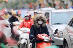 Les températures ressenties vont descendre jusqu'à 11°C à Hanoi en début de semaine. Photo: VOV