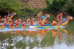 La course de pirogues d’An Chau 2025. Photo: VNA