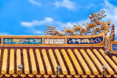 Littérature gravée sur l’architecture de la porte du Midi (Ngo Môn), porte principale de la Cité impériale considérée comme le symbole de Huê. Photo : qdnd.vn