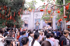 Le culte des rois Hùng, rois fondateurs de la nation, est une expression forte de la conscience de l’histoire nationale et du respect des gens du peuple envers leurs ancêtres. Photo: VNA
