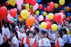 Rentrée scolaire 2023-2024 pour les élèves du primaire. Photo: suckhoedoisong.vn