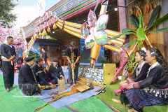 Un espace culturel hmong animé au Festival culturel de l’ethnie Hmong. Photo: VNA