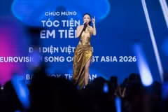 Toc Tiên est émue d'apprendre que sa chanson «Em Tiên» représentera le Vietnam à l’Eurovision Song Contest Asia 2026. Photo : Organisateurs