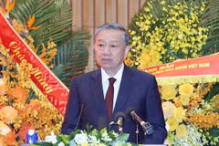 Le secrétaire général du Parti communiste du Vietnam, Tô Lâm, prend la parole lors de l’événement.n à Hanoi, le 21 juillet. Photo : VNA