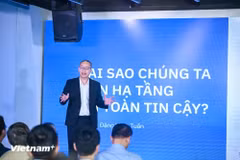 Lors du programme « Développement de solutions stratégiques de cybersécurité » organisé par SafeGate. Photo: VietnamPlus