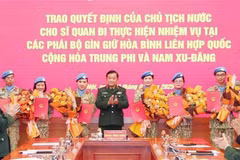 Lors de la cérémonie, à Hanoi, le 2 janvier. Photo: VNa