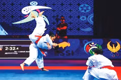 L’équipe féminine vietnamienne de kata aux Championnats d’Asie de karaté 2025. Photo : AKF