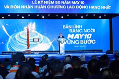 Le Premier ministre Pham Minh Chinh s'exprime lors de la cérémonie de célébration du 80e anniversaire de la fondation compagnie générale May 10. Photo: VNA