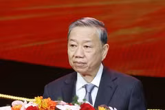 Le secrétaire général du Parti Tô Lâm s’exprime lors du sixième forum national annuel sur le développement des entreprises vietnamiennes de technologies numériques, à Hanoi, le 15 janvier. Photo : VNA