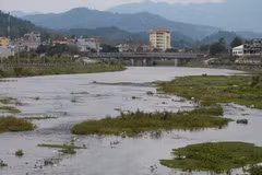 La rivière Câu passe à Bac Kan. Ses nombreuses ressources en eau sont aussi sources de risques d'inondation pendant les épisodes pluvieux, une menace qui pourrait être exacerbée par le changement climatique. Photo: nongnghiepmoitruong.vn