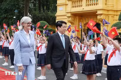 Le président de la République, Luong Cuong, et la gouverneure générale d’Australie, Sam Mostyn, à Hanoi, le 10 septembre 2025. Photo : VNA