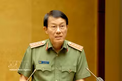 Le général Luong Tam Quang, membre du Politburo et ministre de la Sécurité publique lors de la conférence nationale pour diffuser et mettre en œuvre les résolutions adoptées lors du troisième Plénum du Comité central du Parti du 14e mandat, le 29 juillet. Photo : VNA