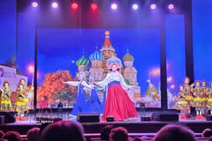 Spectacle lors du Festival culturel international « Mélodies de l’amitié » à Artyom, dans la région de Primorié en Russie, le 23 juin. Photo : VNA
