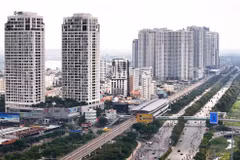 Hô Chi Minh-Ville voit fleurir des projets immobiliers de standing, des infrastructures modernes et une connectivité régionale renforcée. Photo : VNA