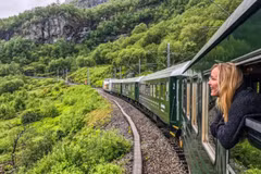 Les touristes vivront plus d'expérience en voyageant en train. Photo: truyenhinhnghean.vn