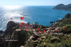 La diversité géologique du géoparc de Phu Yên donne naissance à de nombreux paysages naturels magnifiques dans la partie orientale de la province de Dak Lak. Photo : VNA