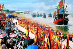 Un spectacle live sur la rivière de Luc Dâu lors du Festival d’automne Côn Son – Kiêp Bac 2024. Photo : nguoihanoi.vn