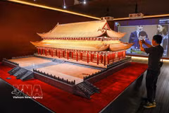 Le projet de conservation, de restauration et de remise en état du palais Kinh Thiên a été lancé mardi 29 septembre 2026. Photo: VNA