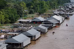 Village flottant près de l'îlot de Ông Hô, commune de My Hoa Hung, dans la province de An Giang. Photo : baoangiang.com.vn