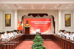 Le secrétaire général du Parti et président de la République, Tô Lâm, s’exprime lors de la réunion du Comité directeur central sur le perfectionnement des institutions et l'application des lois. Photo : VNA