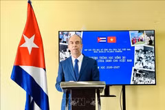 L’ambassadeur de Cuba au Vietnam, Rogelio Polanco Fuentes, lors de la conférence de presse, à Hanoi, le 22 décembre. Photo : VNA