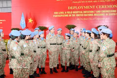 Lors d'une cérémonie de départ des Casques bleus vietnamiens. Photo: VNA