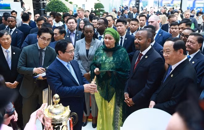 vna-potal-khai-mac-hoi-nghi-thuong-dinh-dien-dan-doi-tac-vi-tang-truong-xanh-va-muc-tieu-toan-cau-lan-thu-tu-7975869.jpg