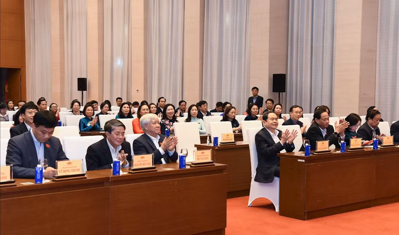 Le président de l’Assemblée nationale Trân Thanh Mân lors de la réunion. Photo : VNA