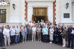 D'anciens experts militaires russes participent à la 53e rencontre. Photo: VOV