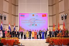 Des invités à la cérémonie marquant le 81e anniversaire de la Fête nationale du Vietnam à Khon Kaen. Photo: VNA