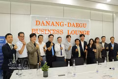 Les délégués à la céremonie d'inauguration de l'espace dédié à la technologie et à l'innovation de Daegu. Photo: VNA