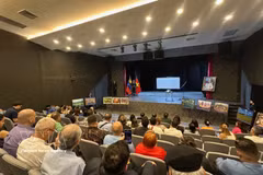 Cérémonie marquant le 81e anniversaire de la Révolution d’Août au Venezuela. Photo: VNA